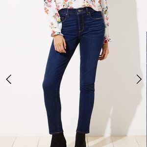 Loft curvy skinny jeans luxe dark wash size 28 | 6